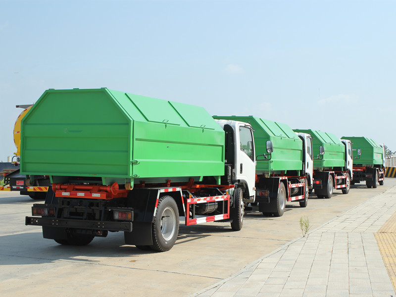 HOWO hook loader trucks for export