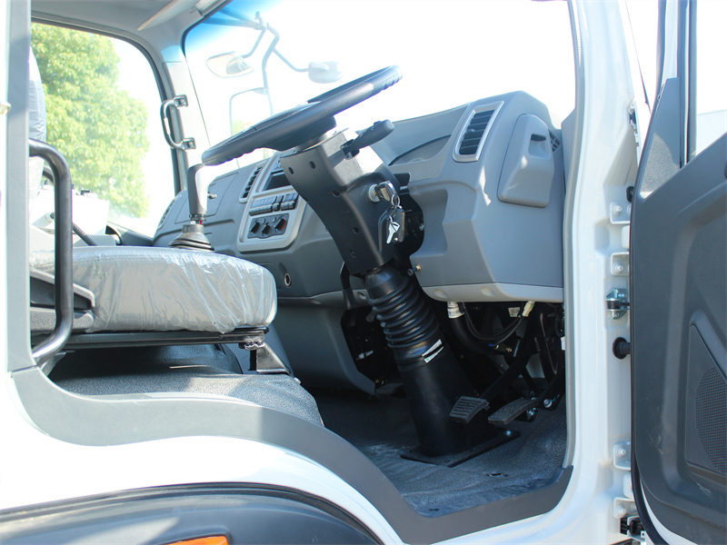 Howo light garbage compactor truck