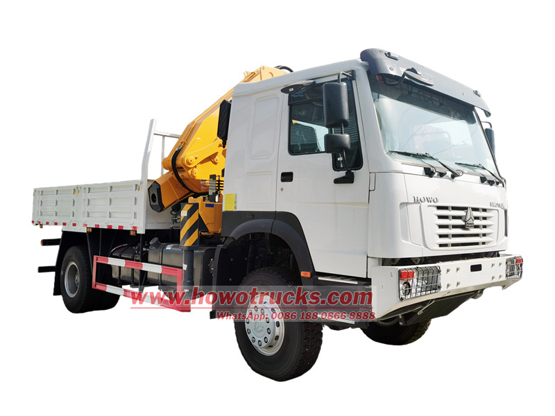 HOWO 4×4 truck with crane