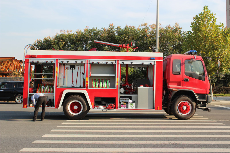 HOWO rescue fire truck with fire equipment