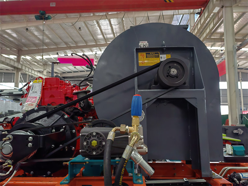 HOWO cleaning sweeper truck