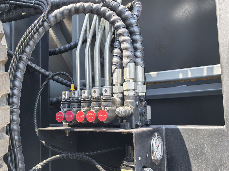 Drive-side manual hydraulic control valve