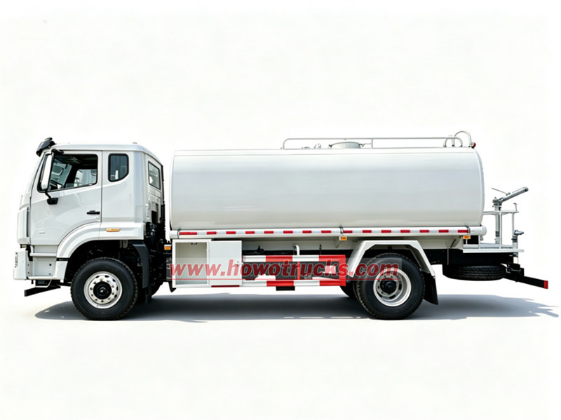 HOWO M7 heavy water tank truck